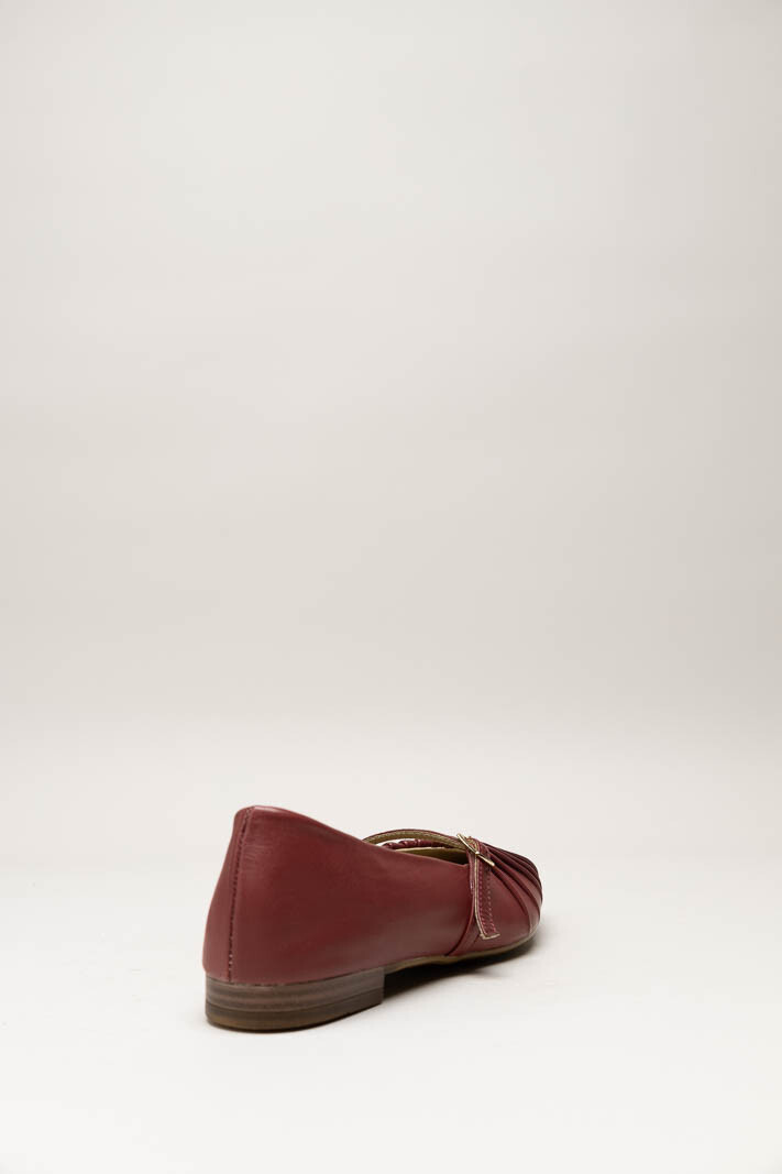 Bordeaux Ballerina image