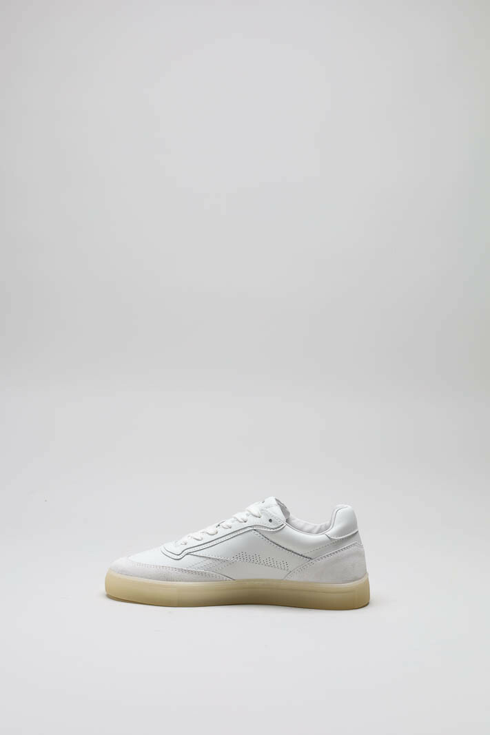 zoom in on Wit Sneaker image Wit Sneaker image