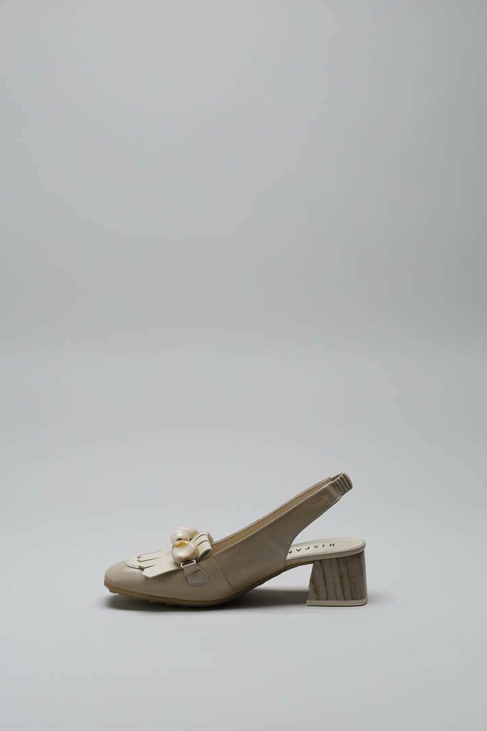 zoom in on Beige Mocassin hak image Beige Mocassin hak image