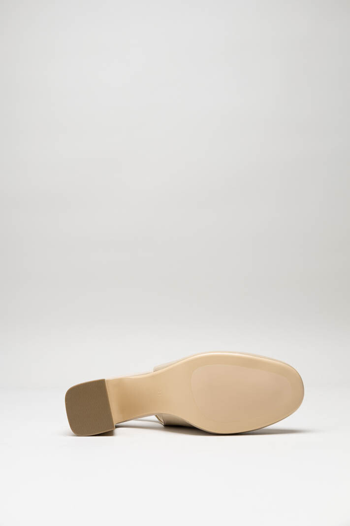 Beige Pump image