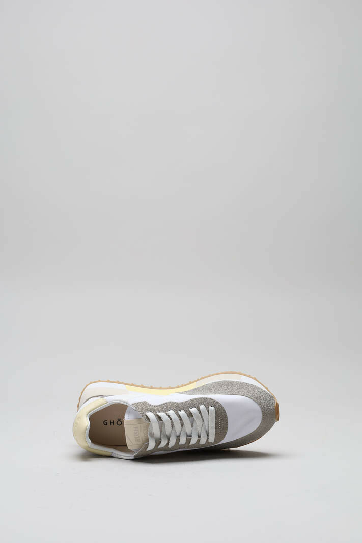 zoom in on Goud Sneaker image Goud Sneaker image