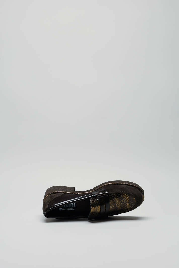 zoom in on Donkerbruin Mocassin image Donkerbruin Mocassin image