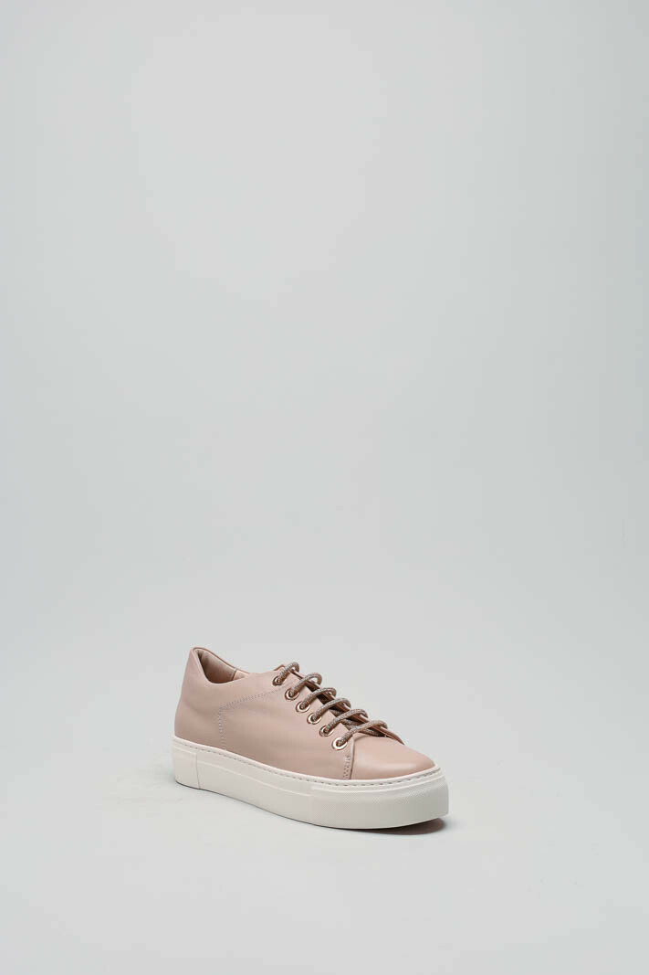 zoom in on Oudroze Sneaker image Oudroze Sneaker image