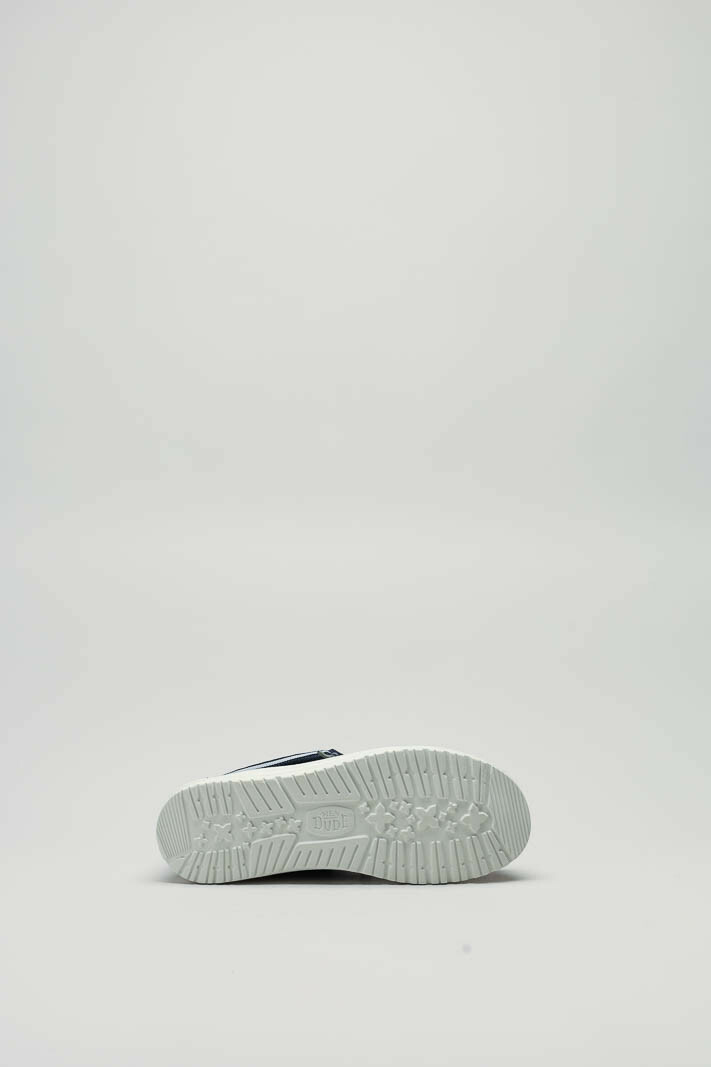zoom in on Blauw Sneaker image Blauw Sneaker image