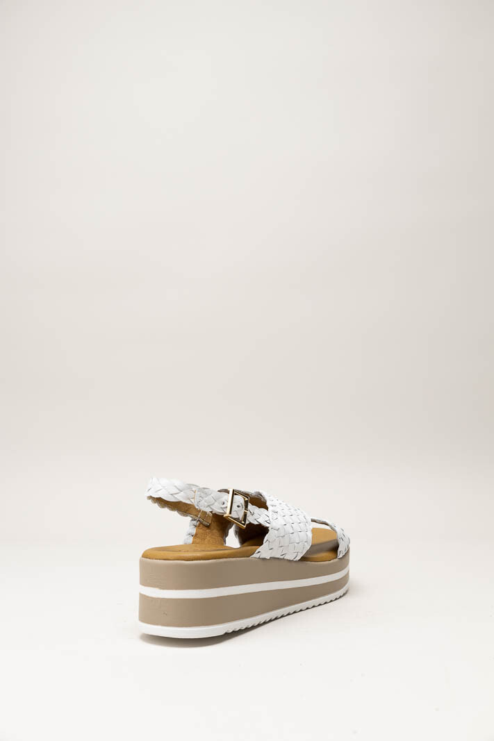 Wit Sandaal sleehak image