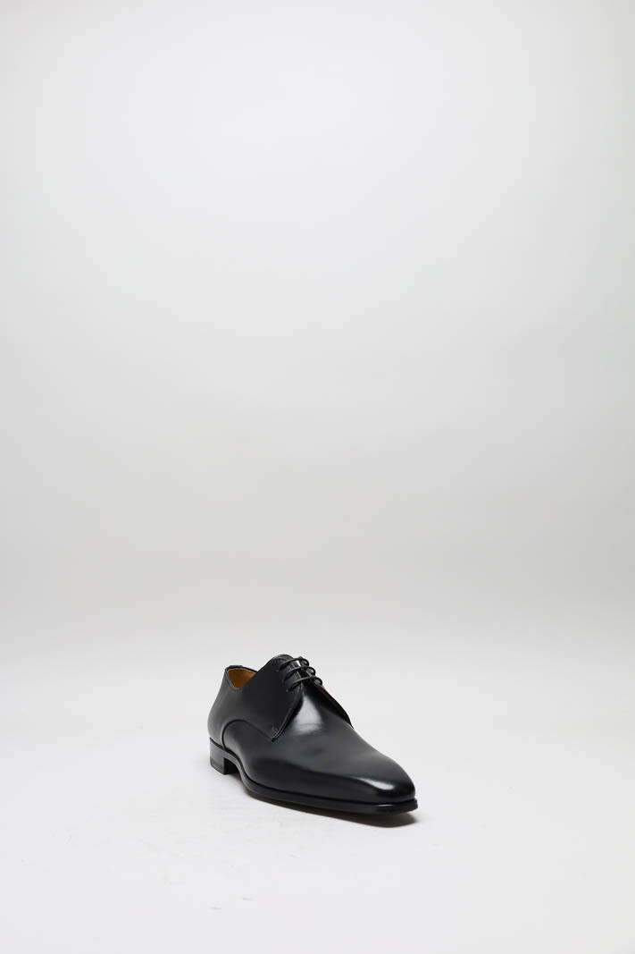 zoom in on Zwart Veterschoen image Zwart Veterschoen image