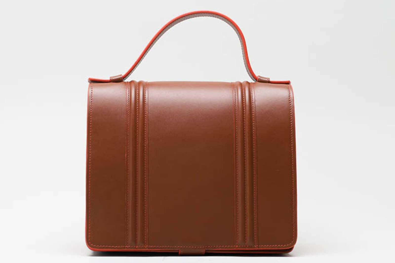 zoom in on Cognac Handtas image Cognac Handtas image