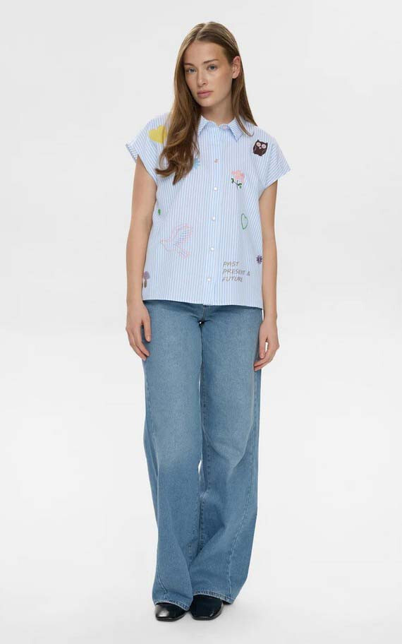 Lichtblauw Hemd image