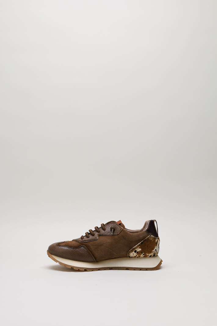 zoom in on Bruin Sneaker image Bruin Sneaker image