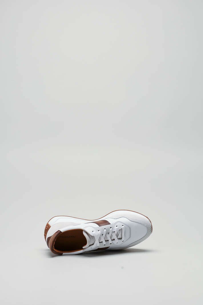 zoom in on Wit Sneaker image Wit Sneaker image