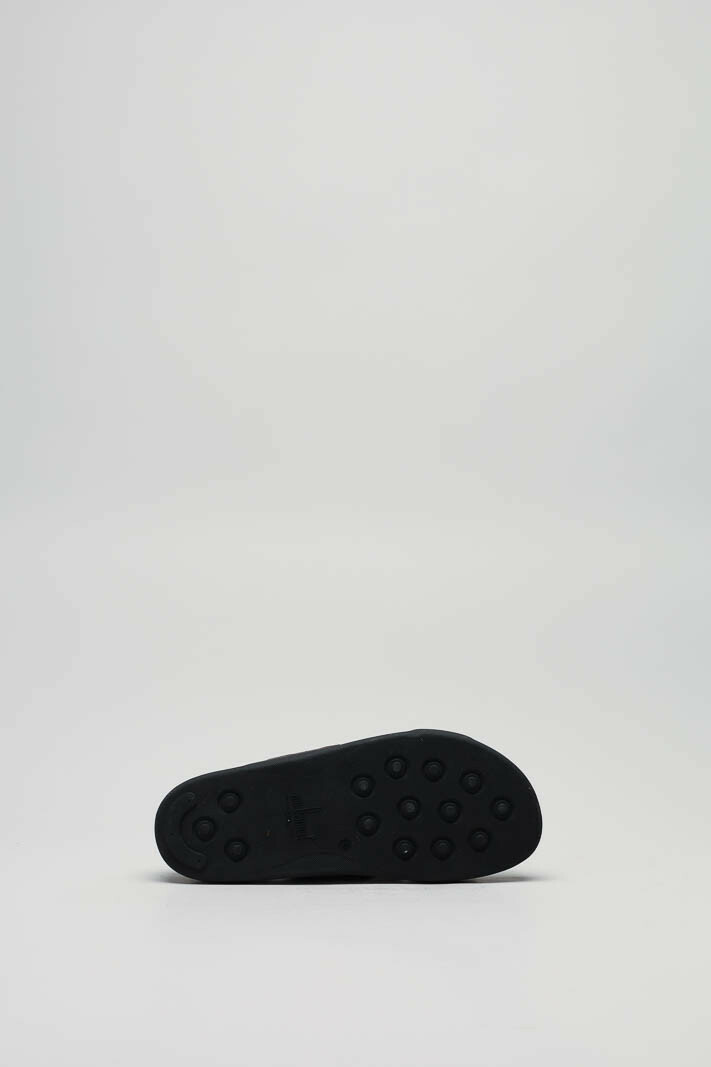 zoom in on Bruin Slipper image Bruin Slipper image