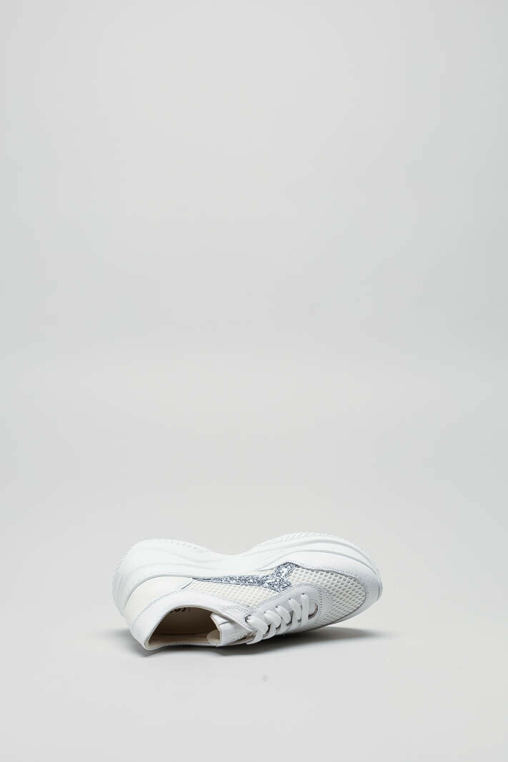 zoom in on Wit Sneaker image Wit Sneaker image