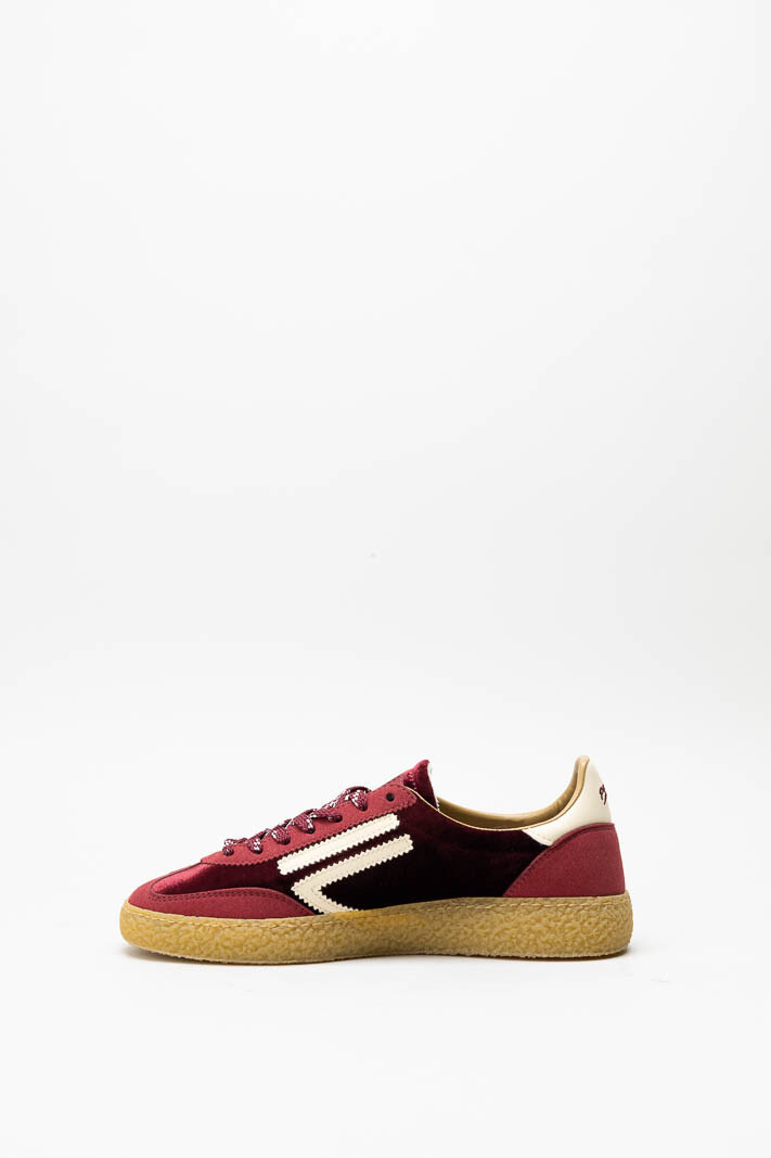 zoom in on Bordeaux Sneaker image Bordeaux Sneaker image