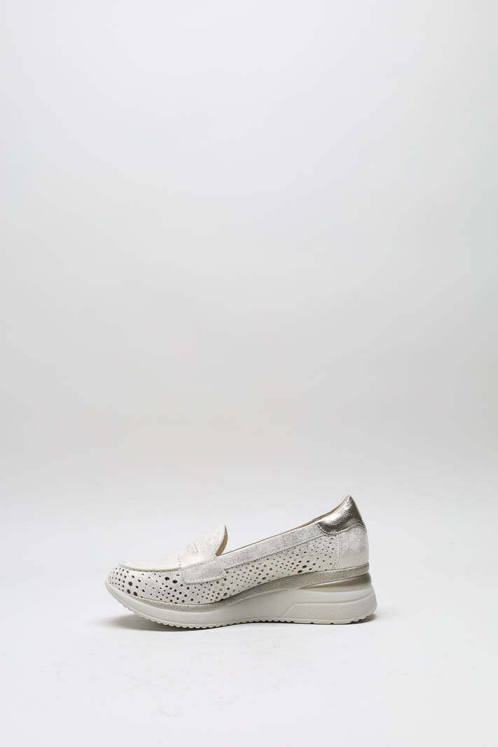 zoom in on Goud Mocassin image Goud Mocassin image
