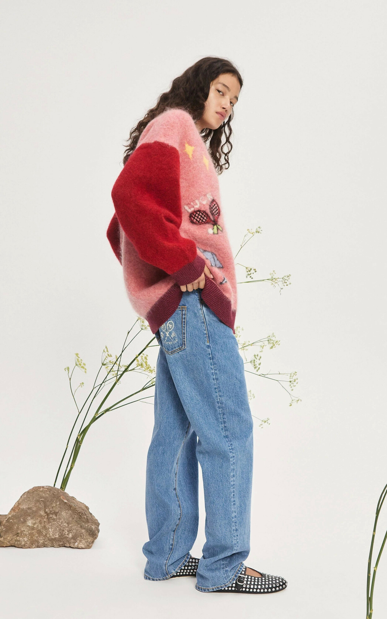 zoom in on Roze Cardigan image Roze Cardigan image