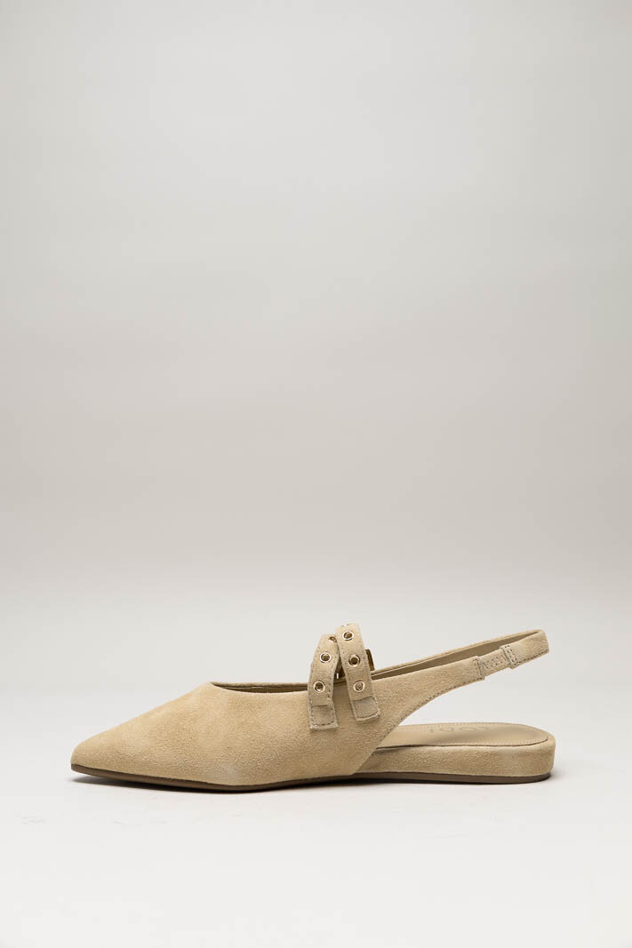 Beige Ballerina image