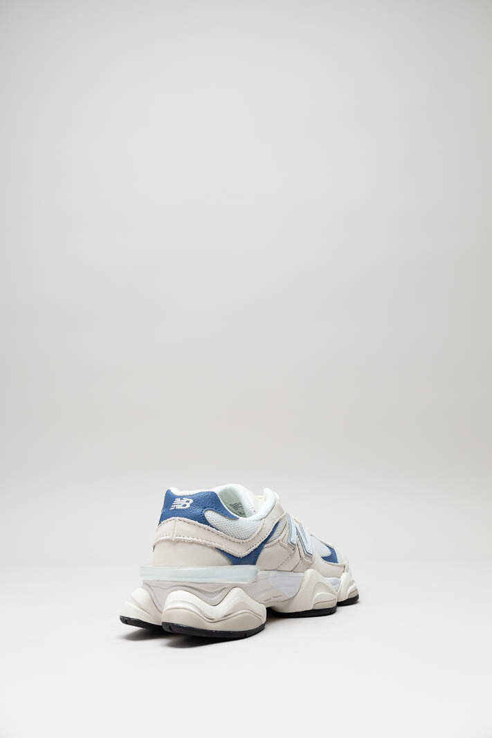 Lichtbeige Sneaker image