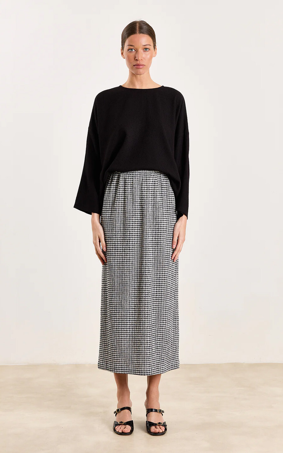 zoom in on Zwart Rok image Zwart Rok image