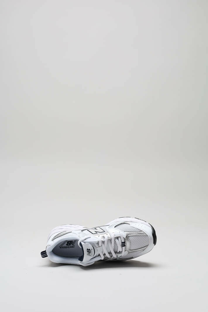 zoom in on Wit Sneaker image Wit Sneaker image