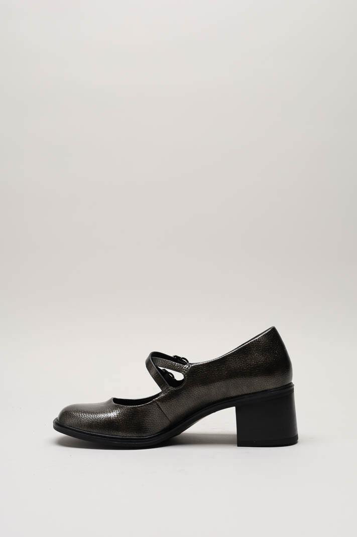 zoom in on Kaki Pump image Kaki Pump image