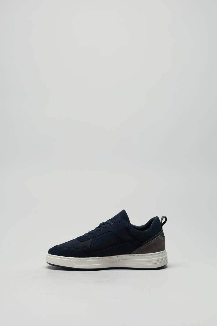 zoom in on Blauw Sneaker image Blauw Sneaker image