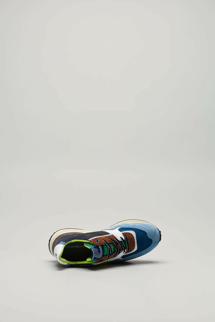 zoom in on Lichtblauw Sneaker image Lichtblauw Sneaker image