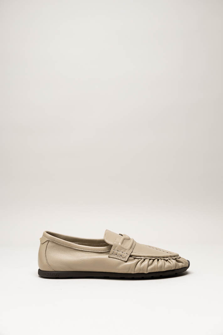 Beige Mocassin image