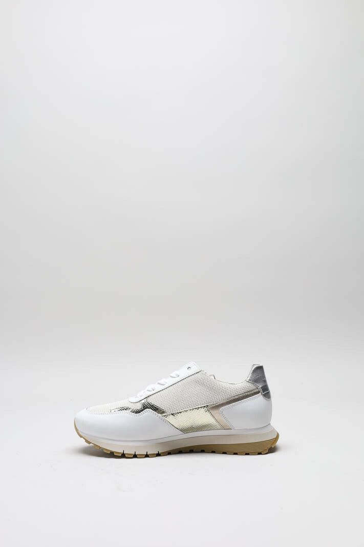 zoom in on Wit Sneaker image Wit Sneaker image