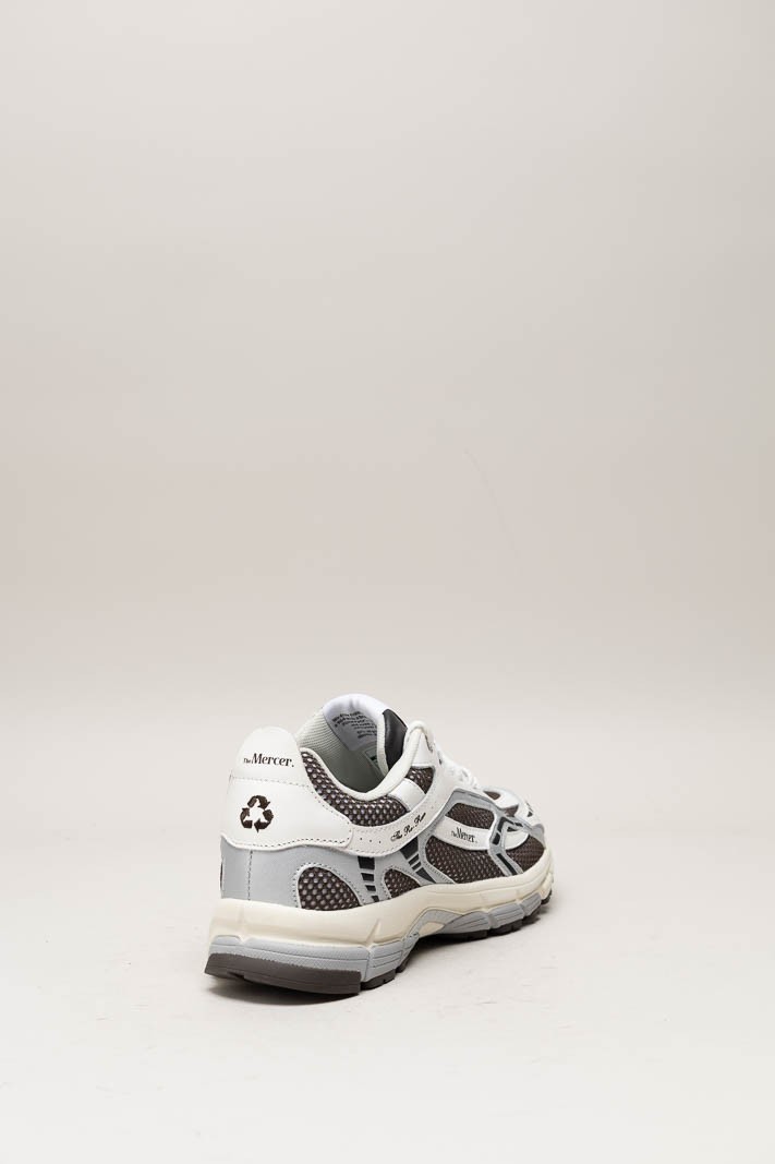 Bruin Sneaker image