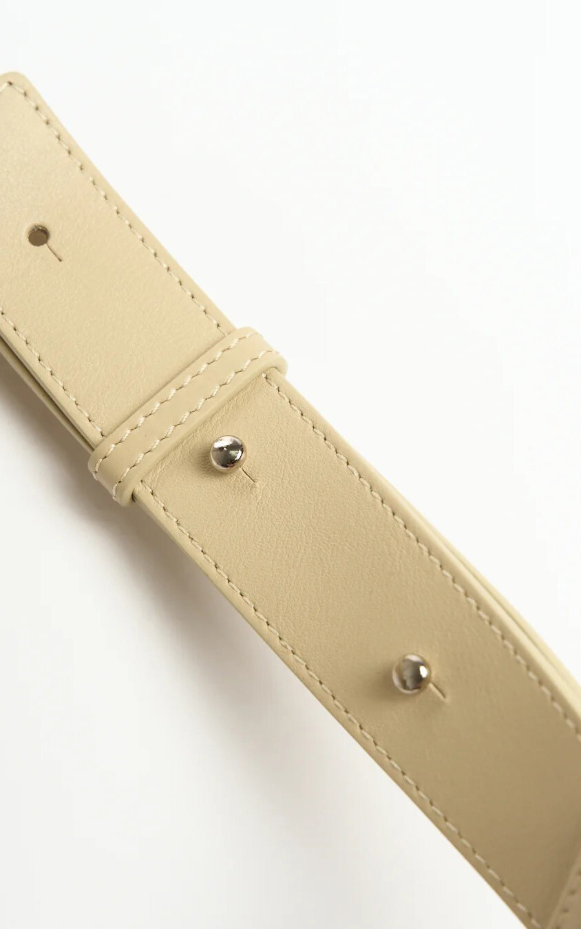 Geel Cross body image