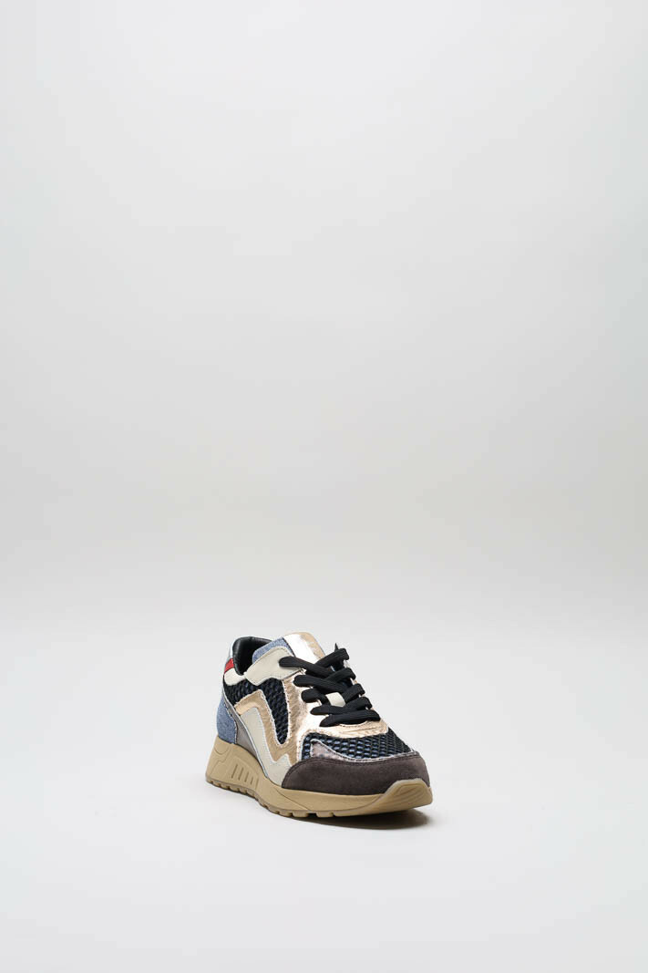 zoom in on Blauw Sneaker image Blauw Sneaker image