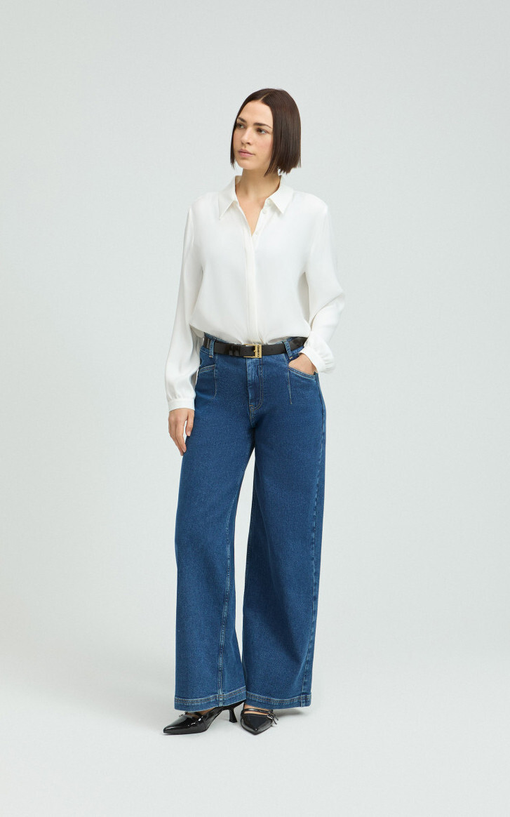 zoom in on Jeans Broek image Jeans Broek image