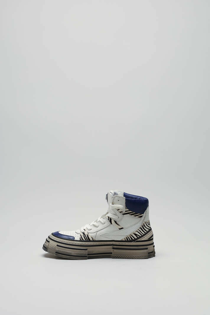 zoom in on Wit Sneaker image Wit Sneaker image