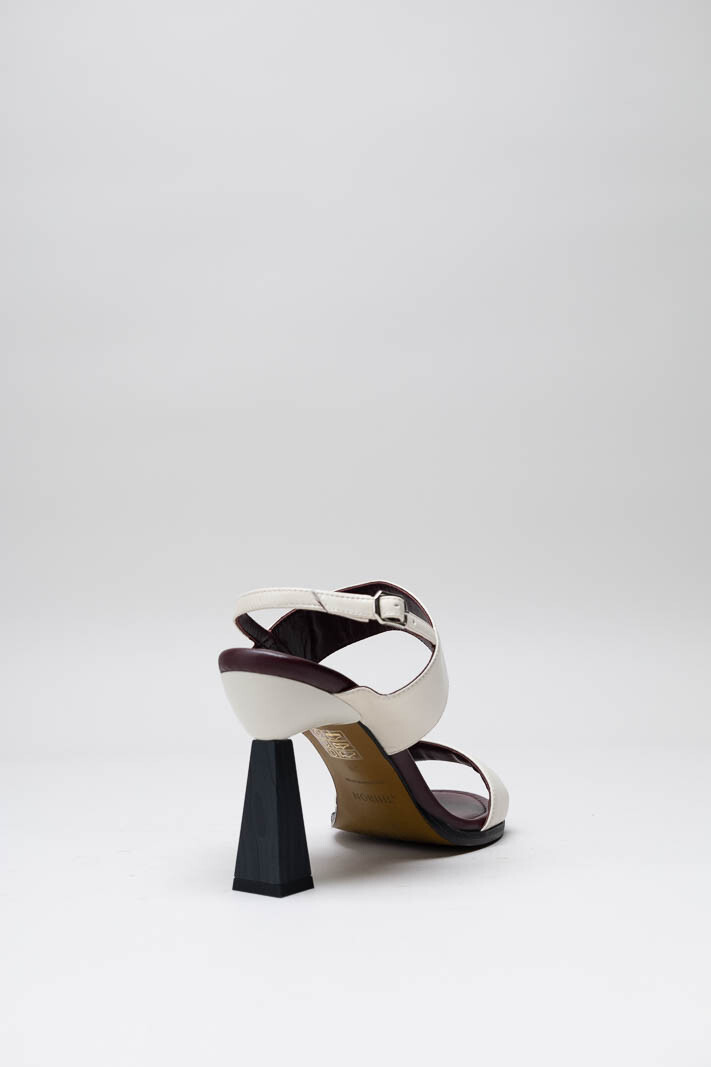 Beige Sandaal hak image