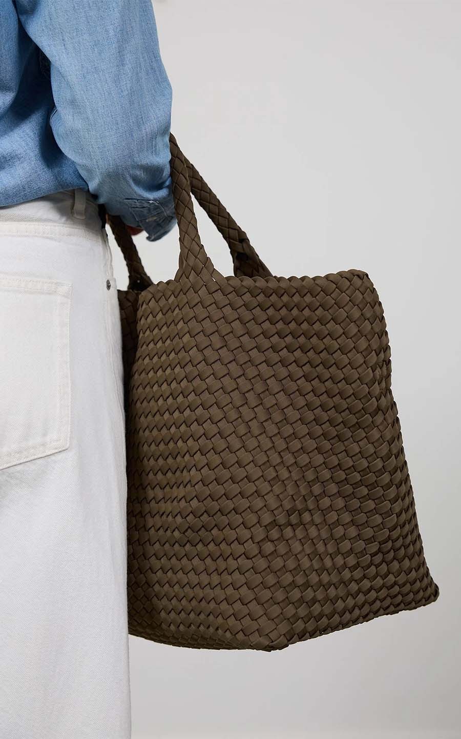 Bruin Shopper image