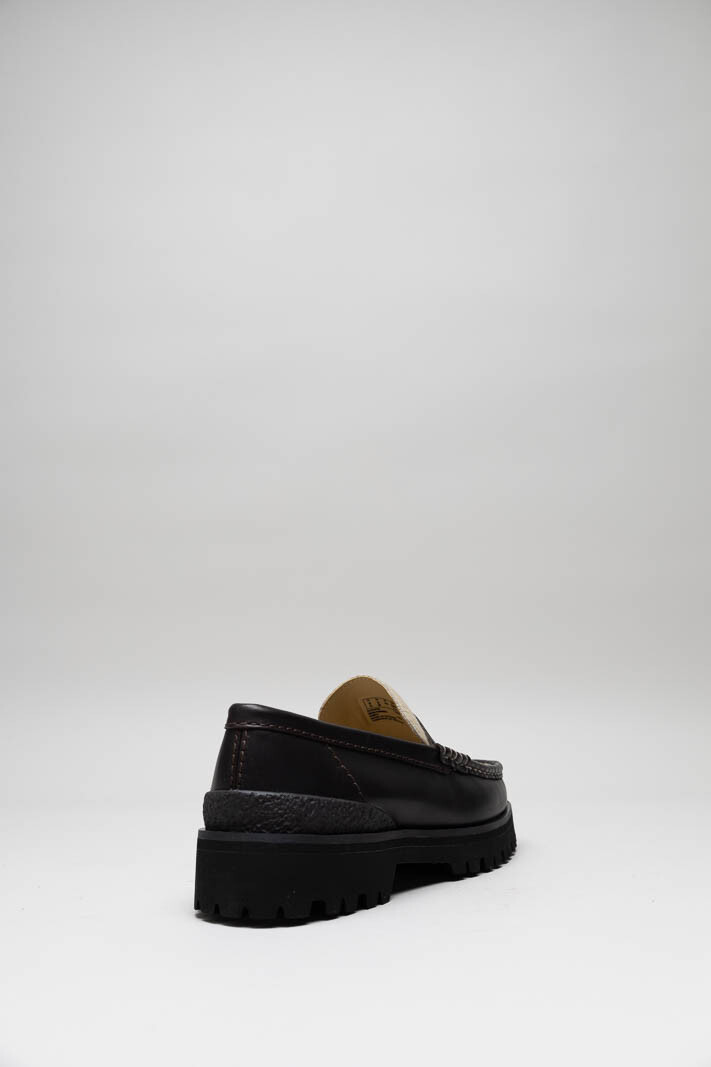 Donkerbruin Mocassin image