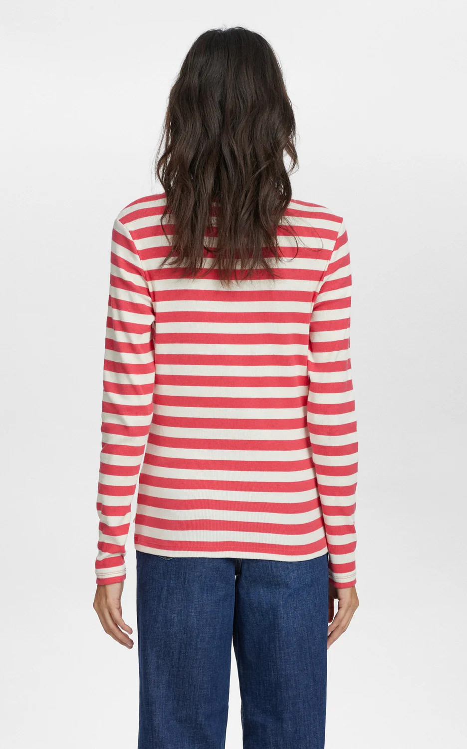 zoom in on Rood T-shirt/top image Rood T-shirt/top image