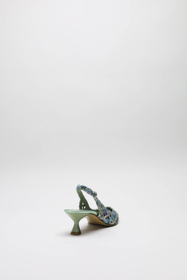 zoom in on Groen Pump image Groen Pump image