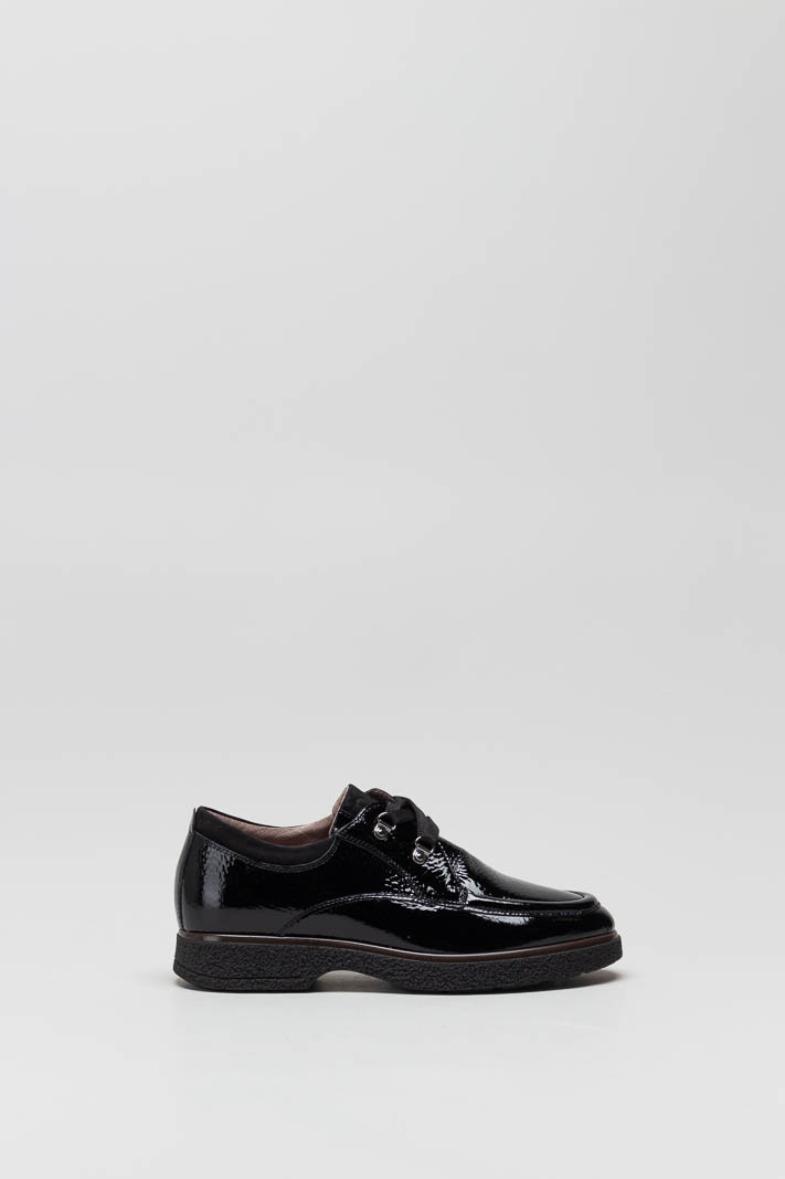 zoom in on Zwart Veterschoen image Zwart Veterschoen image