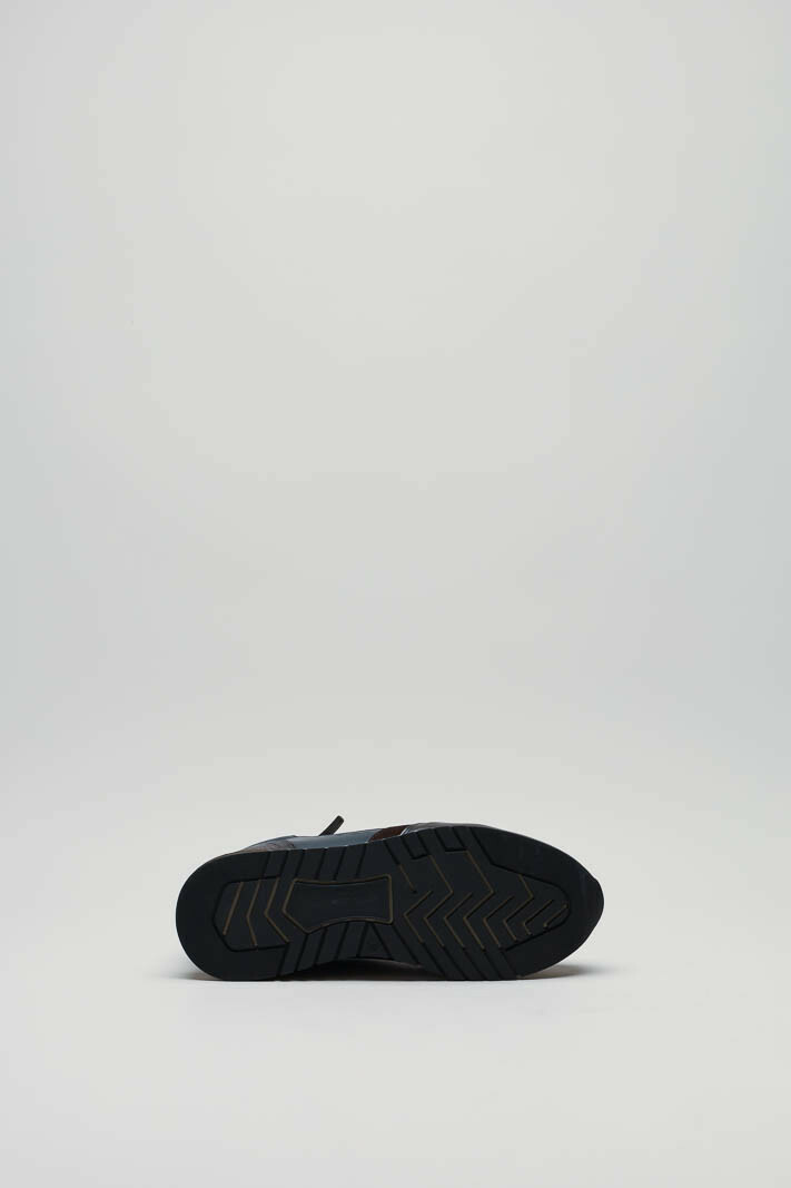 zoom in on Bruin Sneaker image Bruin Sneaker image