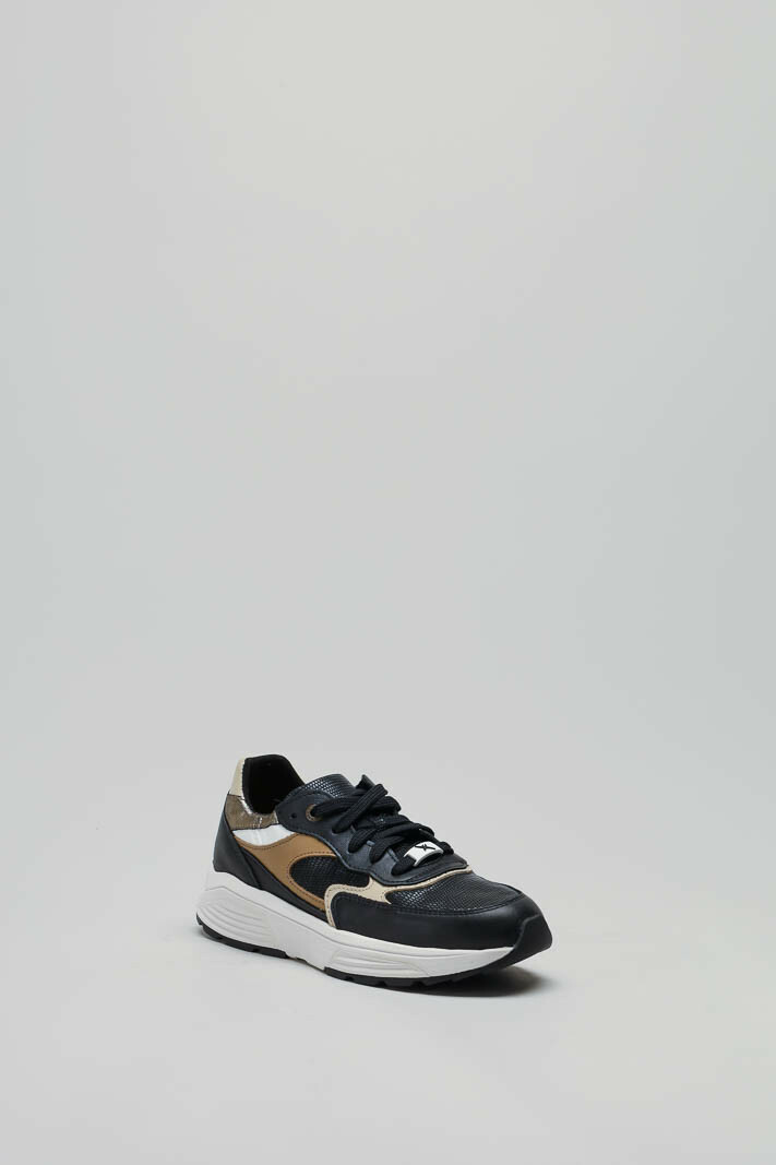 zoom in on Zwart Sneaker image Zwart Sneaker image