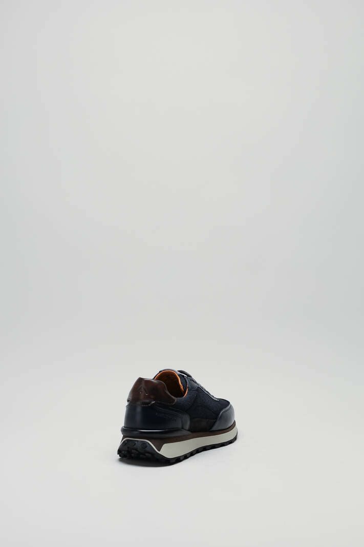 zoom in on Blauw Sneaker image Blauw Sneaker image