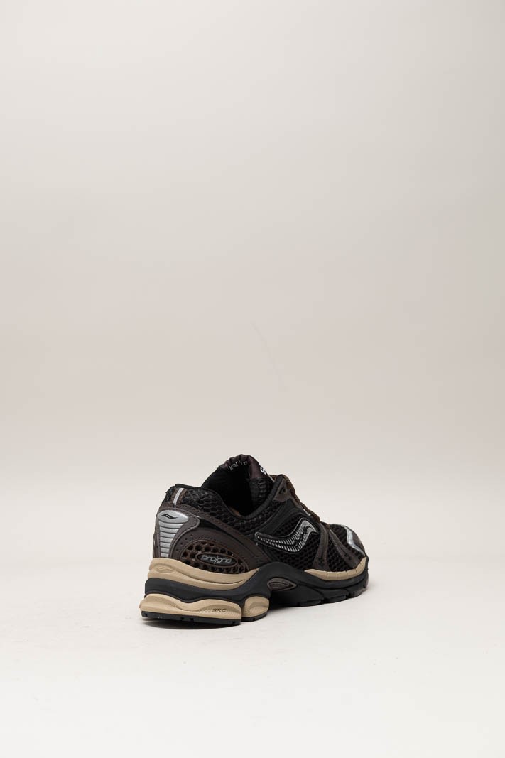 Bruin Sneaker image