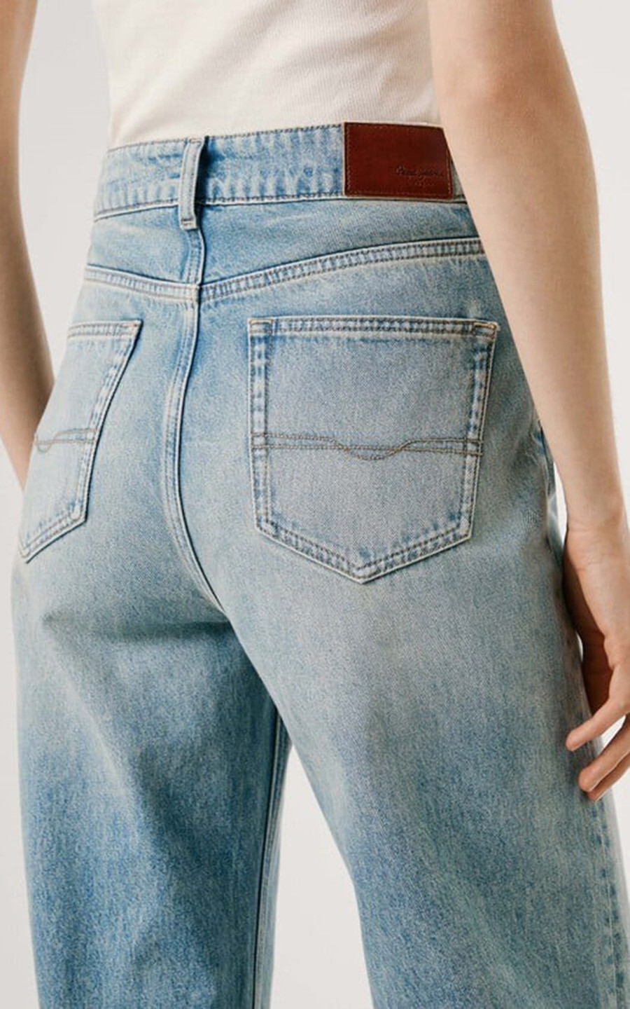 zoom in on Jeans Broek image Jeans Broek image