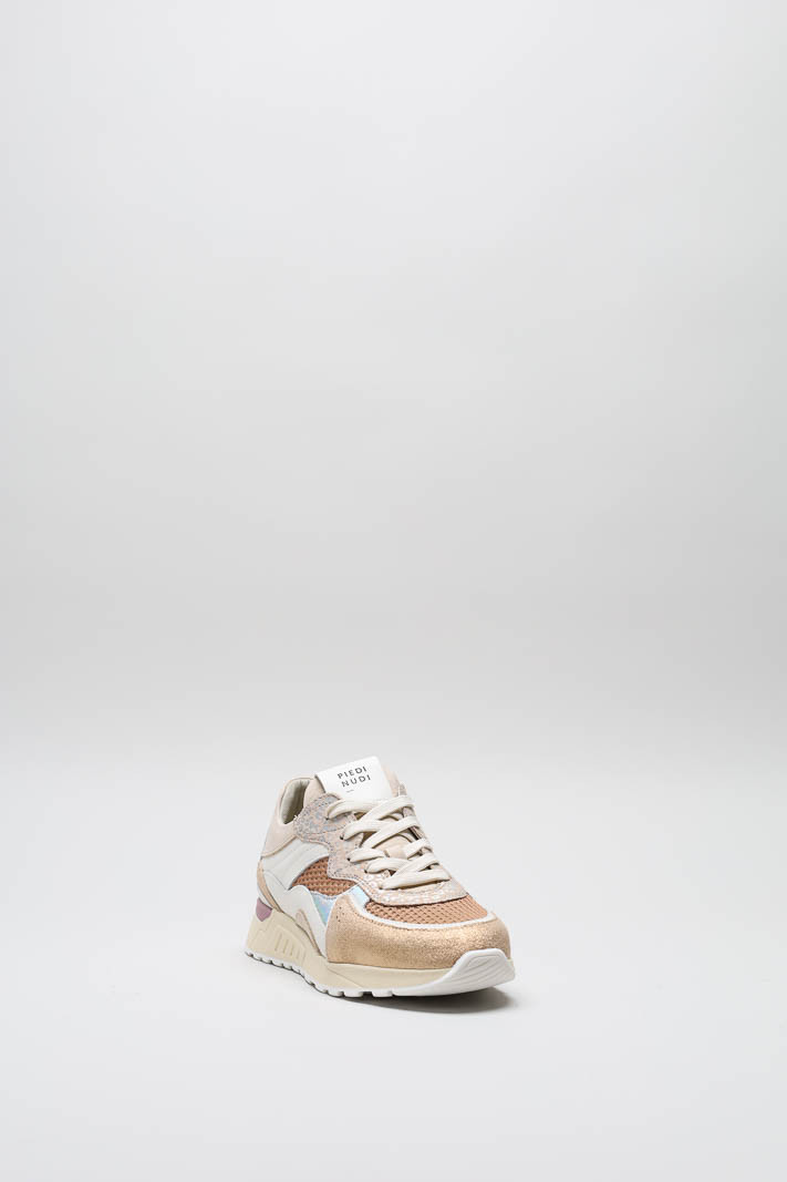 zoom in on Oudroze Sneaker image Oudroze Sneaker image