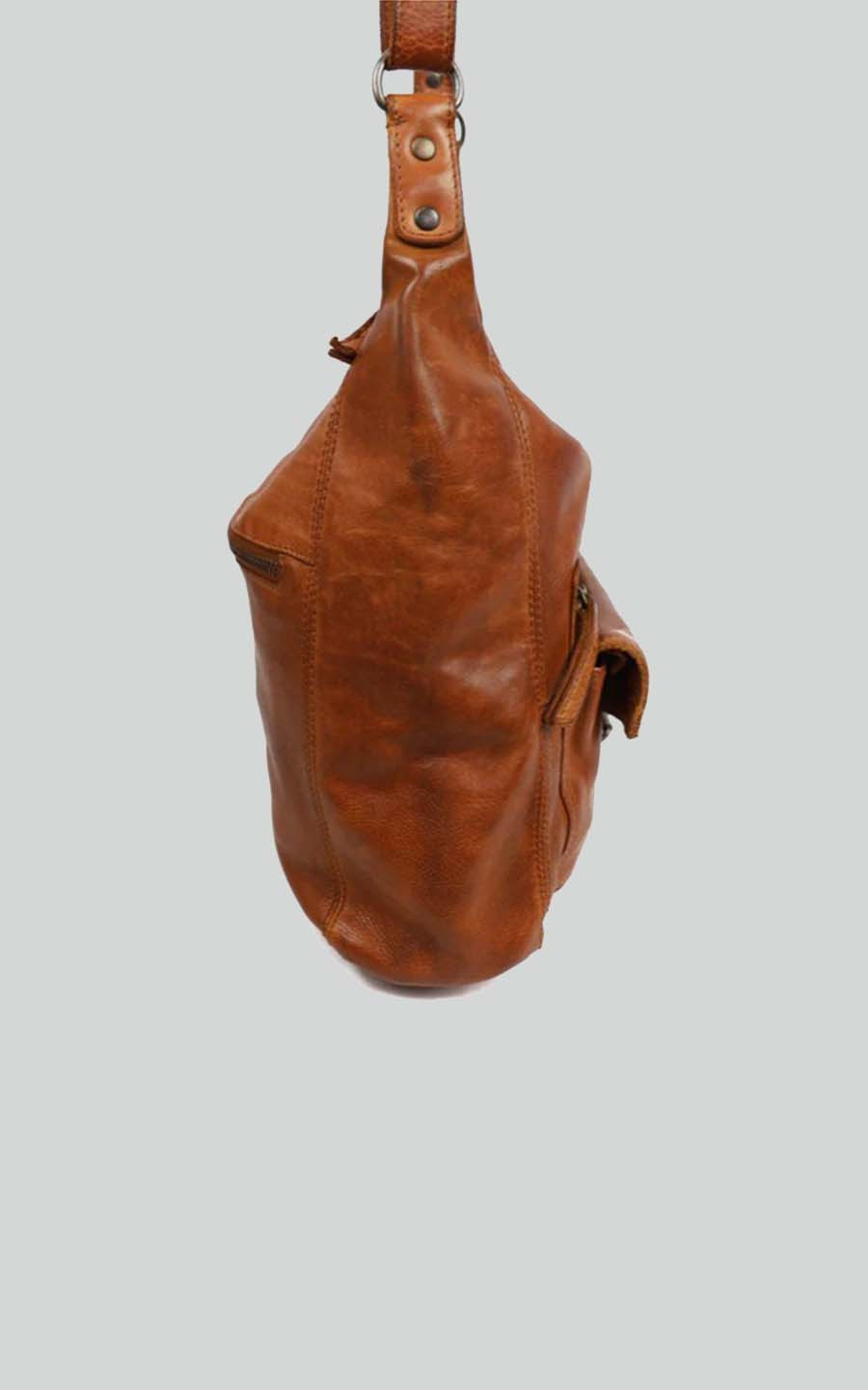 zoom in on Cognac Schoudertas image Cognac Schoudertas image