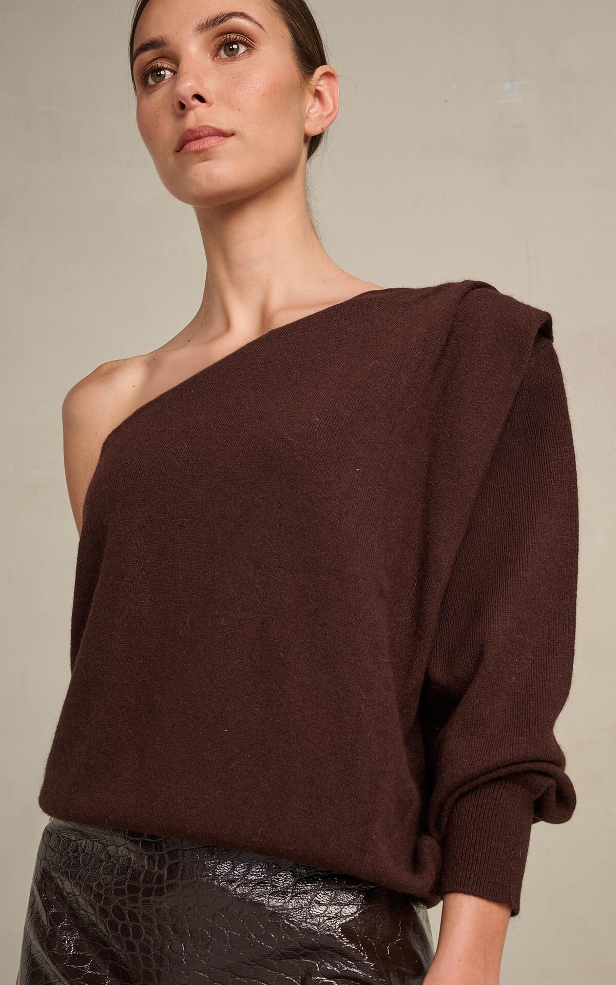zoom in on Bordeaux Sweater/trui image Bordeaux Sweater/trui image