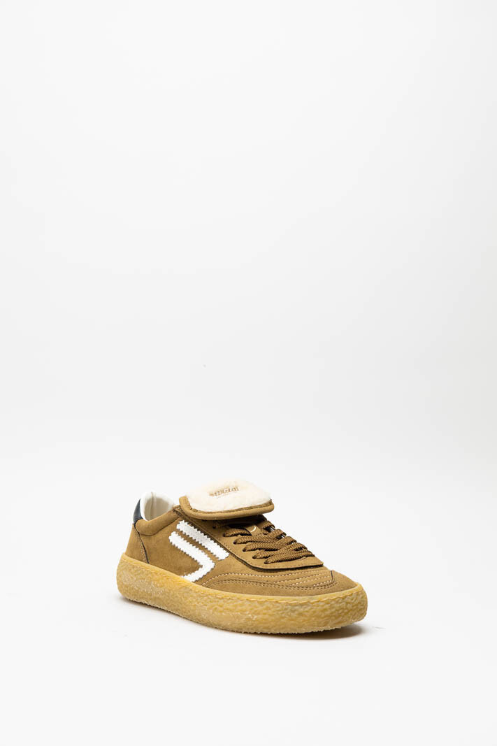 Camel Sneaker