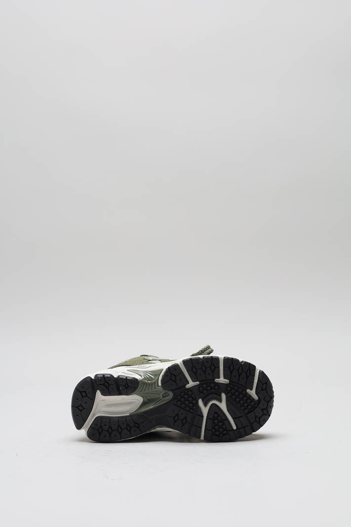 zoom in on Kaki Sneaker image Kaki Sneaker image