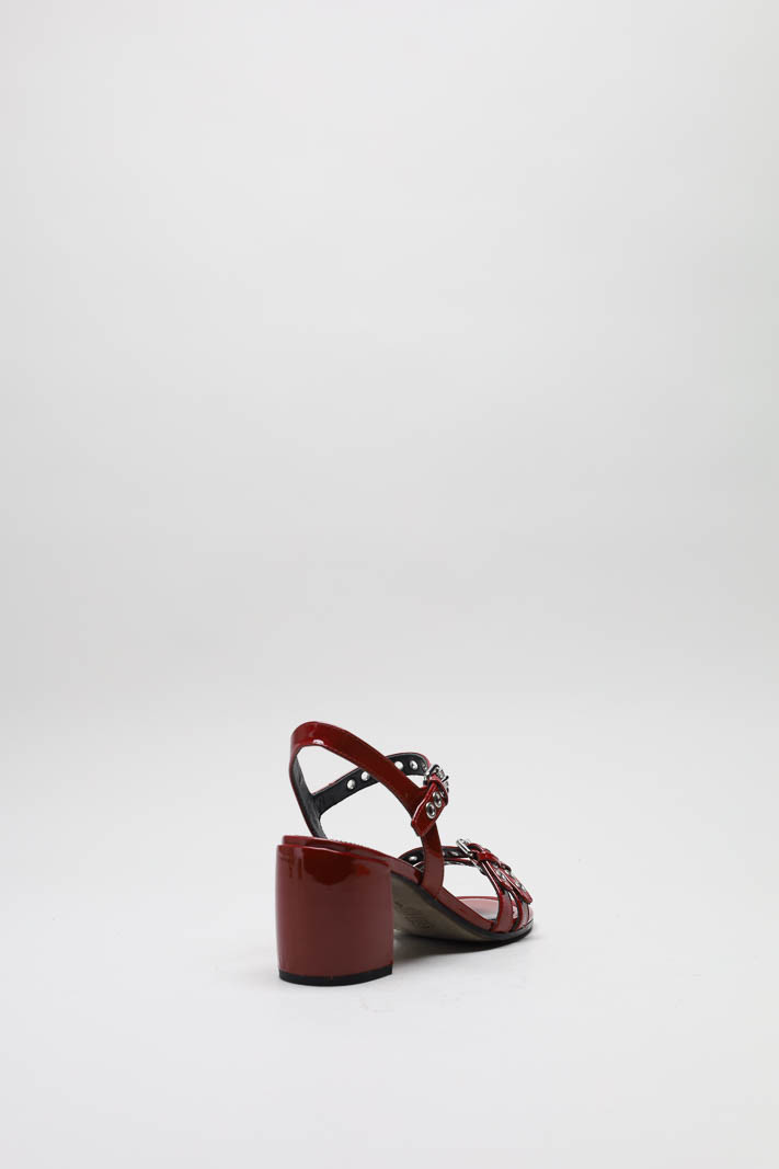 zoom in on Rood Sandaal hak image Rood Sandaal hak image